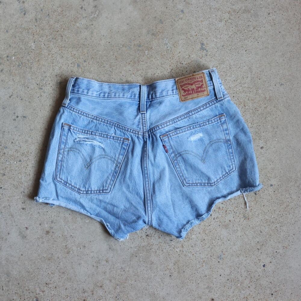 Vintage Levi’s 501 Distressed Denim Cutoff Shorts W27 Western Daisy Dukes